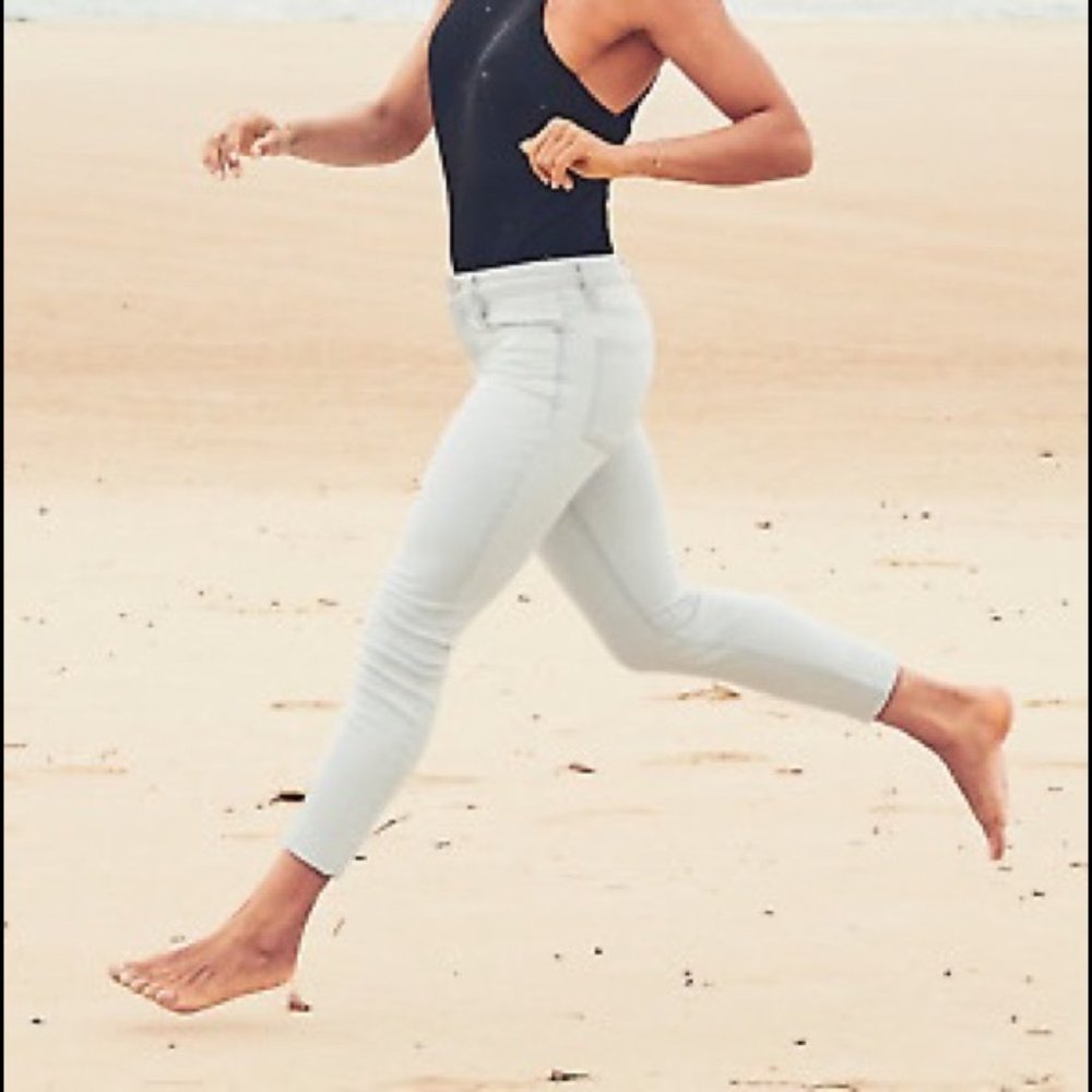 NWT Athleta Sculptek Skinny Biscayne Wash Jeans